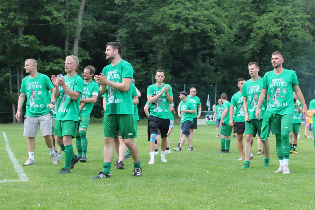 Aufstieg 2025 Teamjubel